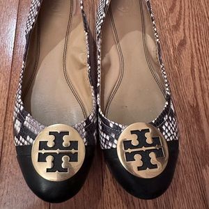 Tory Burch 10M flats